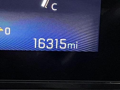 Blue Glow Metallic 2024 Chevrolet Trax LT