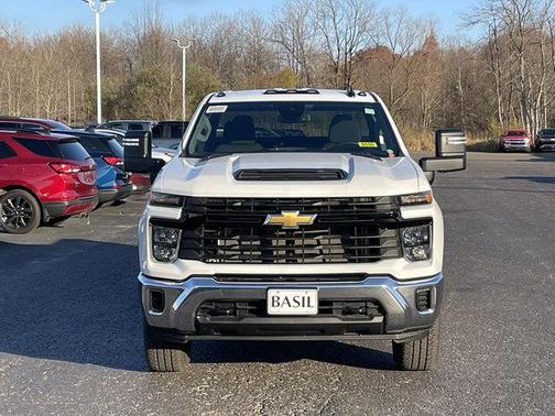 Summit White 2026 Chevrolet Silverado 3500 WT