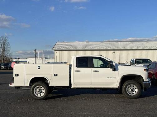 Summit White 2026 Chevrolet Silverado 3500 WT
