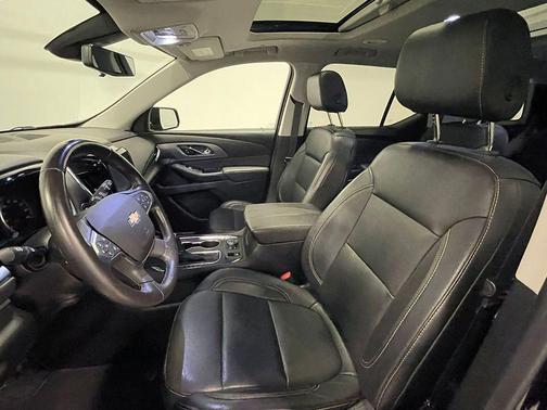 Mosaic Black Metallic 2019 Chevrolet Traverse Premier