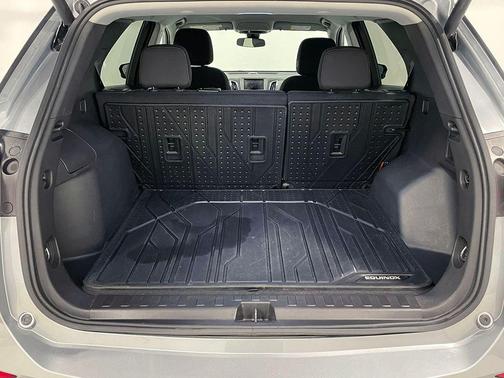 Sterling Gray Metallic 2024 Chevrolet Equinox LT
