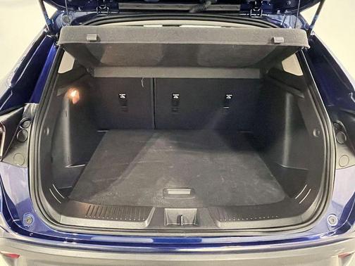 Blue Glow Metallic 2024 Chevrolet Trax LT