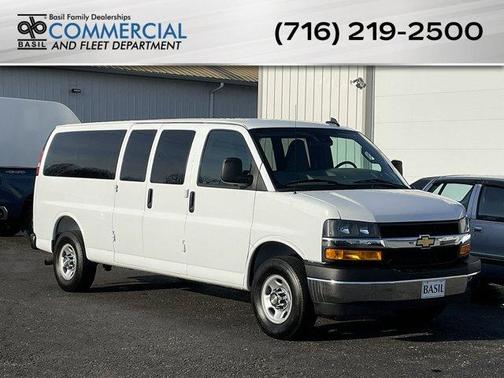 2025 Chevrolet Express 3500 LT