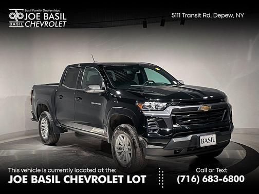 Black 2024 Chevrolet Colorado LT