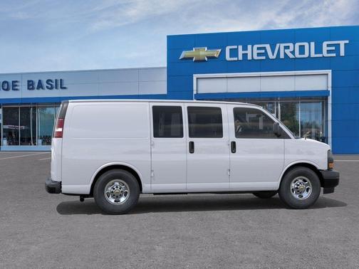 Summit White 2026 Chevrolet Express 2500 Work Van