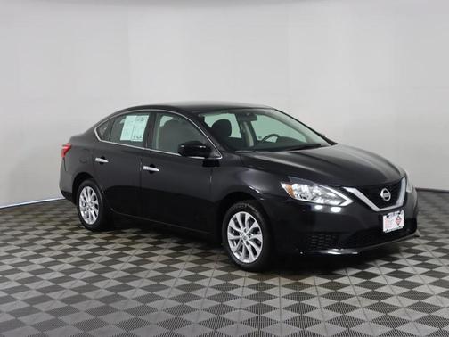 Photo 2 of 42 of 2019 Nissan Sentra SV