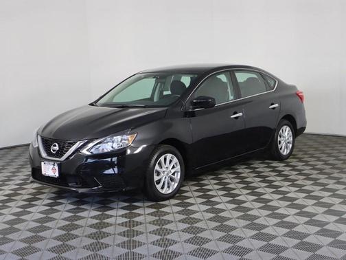 Photo 5 of 42 of 2019 Nissan Sentra SV