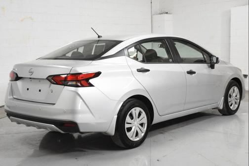 2024 Nissan Versa 1.6 S