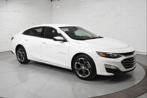 Summit White 2024 Chevrolet Malibu FWD 1LT