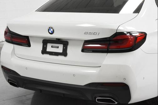 2021 BMW 530 530i
