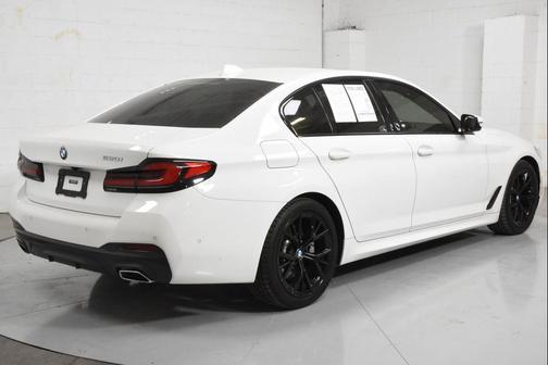 2021 BMW 530 530i