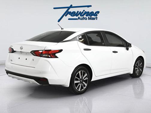 2024 Nissan Versa 1.6 S