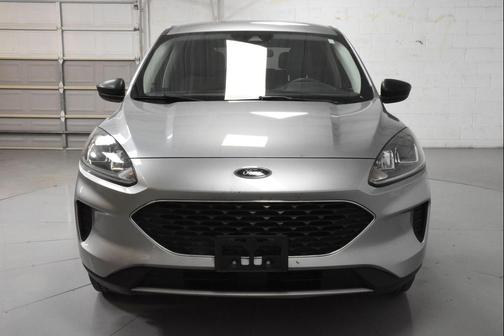 Silver Metallic 2022 Ford Escape SE