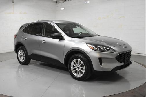 Silver Metallic 2022 Ford Escape SE