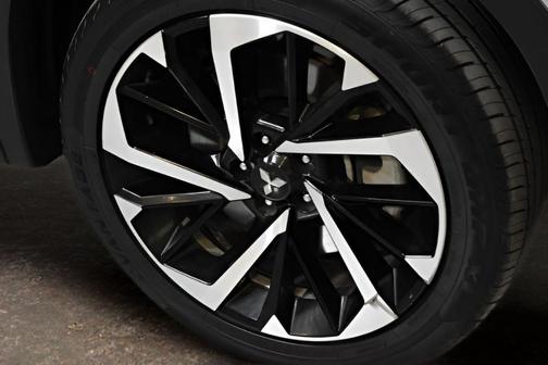 Gray 2024 Mitsubishi Outlander SE