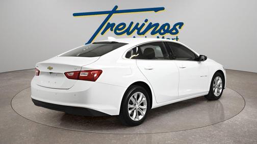 Summit White 2024 Chevrolet Malibu FWD 1LT