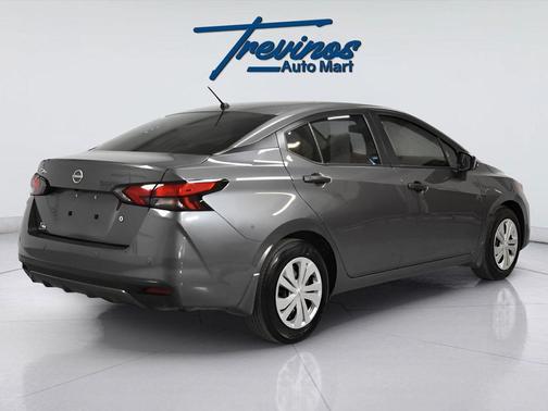 2024 Nissan Versa 1.6 S