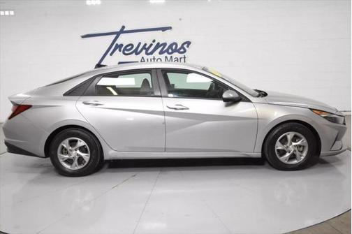 2021 Hyundai ELANTRA SE