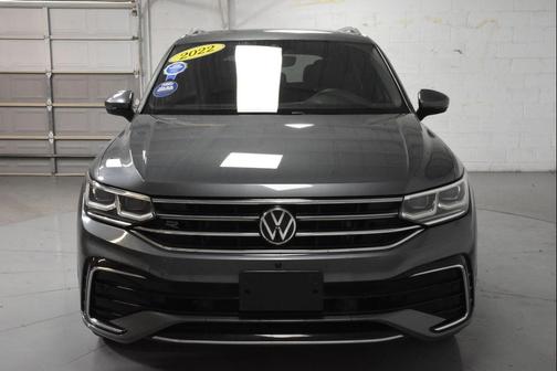 Platinum Gray Metallic 2022 Volkswagen Tiguan 2.0T SEL R-Line 4MOTION
