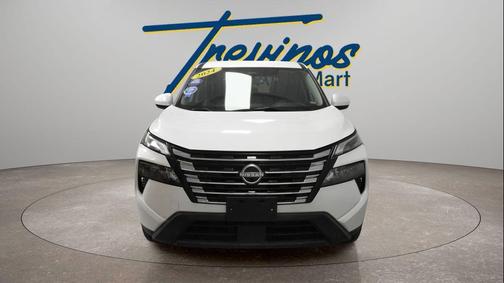 Everest White Pearl 2024 Nissan Rogue SV