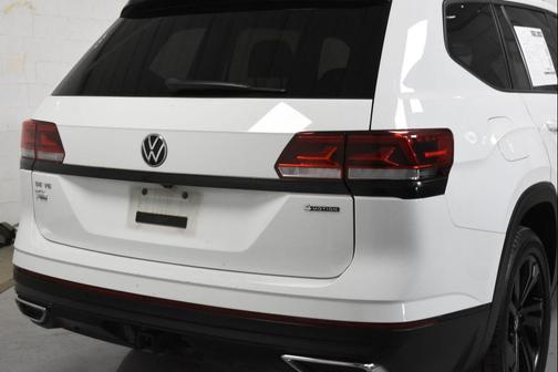 2023 Volkswagen Atlas 3.6L SE w/Technology