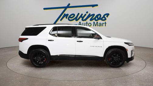 Summit White 2023 Chevrolet Traverse Premier