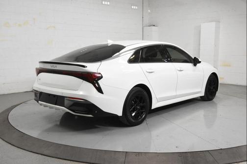 Snow White Pearl 2025 Kia K5 LXS