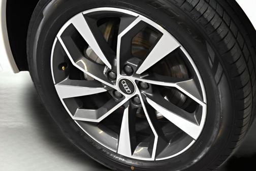 2024 Audi Q5 45 S line Premium Plus