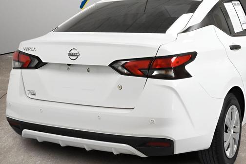 2021 Nissan Versa 1.6 S