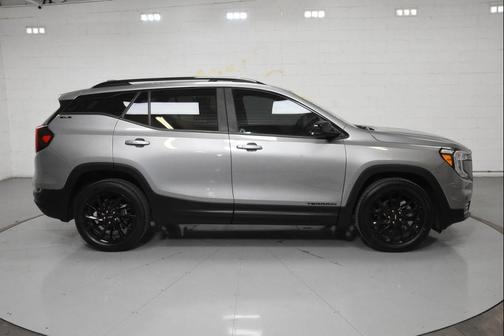 Sterling Metallic 2023 GMC Terrain SLE