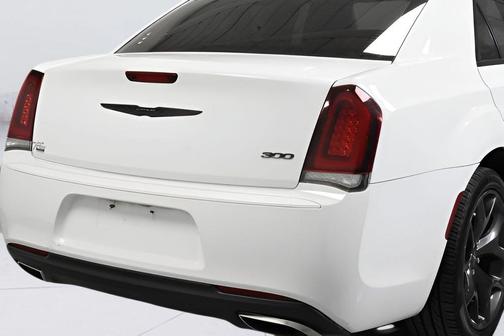 2023 Chrysler 300 Touring