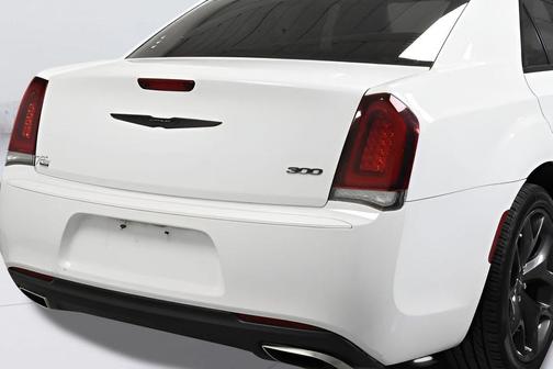 2023 Chrysler 300 Touring