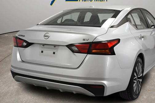Brilliant Silver Metallic 2024 Nissan Altima 2.5 SV