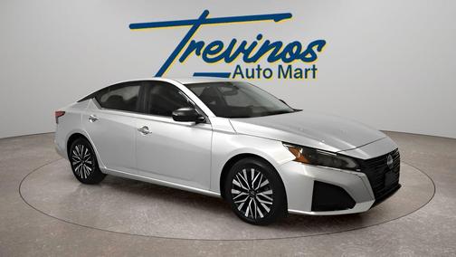 Brilliant Silver Metallic 2024 Nissan Altima 2.5 SV