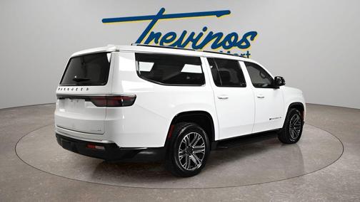 2023 Jeep Wagoneer L Series II 4x2