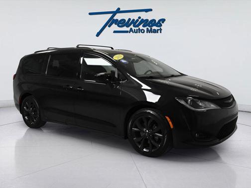 2018 Chrysler Pacifica Touring-L Plus