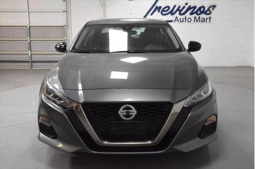 2022 Nissan Altima SR FWD