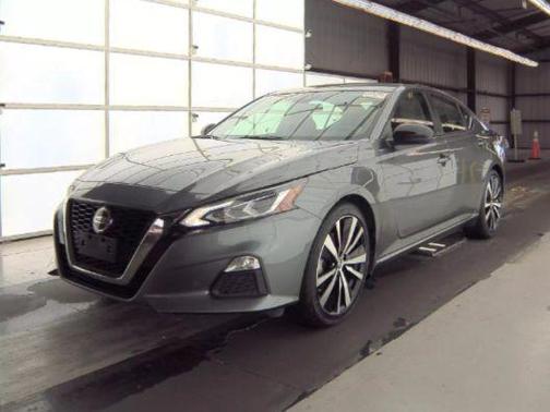 2022 Nissan Altima SR FWD