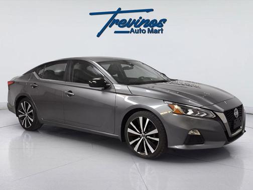2022 Nissan Altima SR FWD
