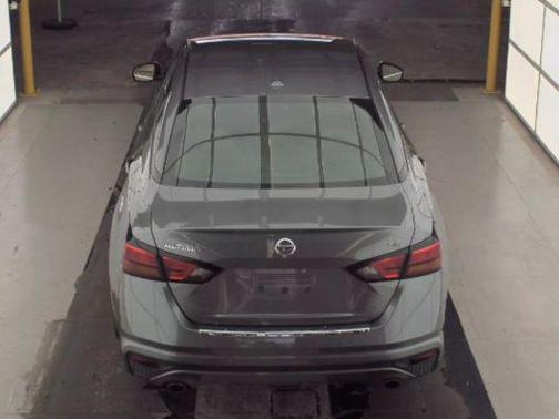 2022 Nissan Altima SR FWD