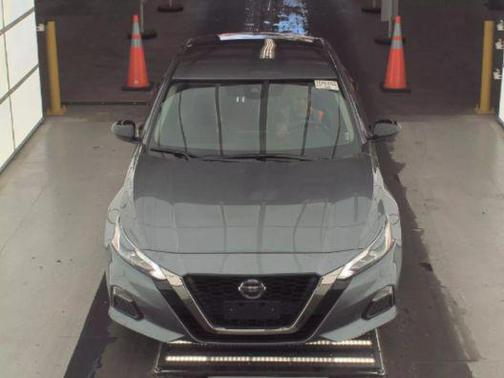 2022 Nissan Altima SR FWD