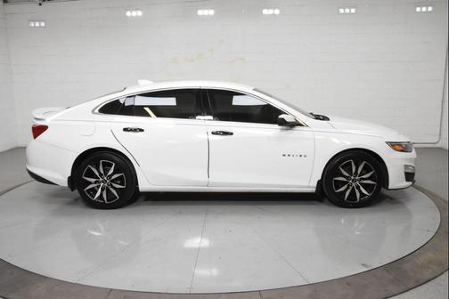 Summit White 2020 Chevrolet Malibu FWD RS