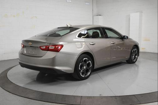 Mineral Gray Metallic 2023 Chevrolet Malibu FWD 1LT