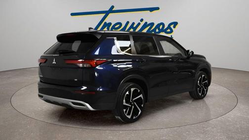 Cosmic Blue Metallic 2024 Mitsubishi Outlander SE