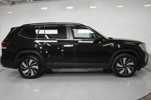 2024 Volkswagen Atlas 2.0T SE w/Technology 4MOTION