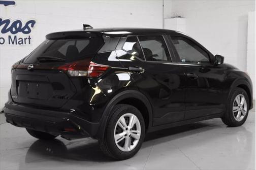 2022 Nissan Kicks S