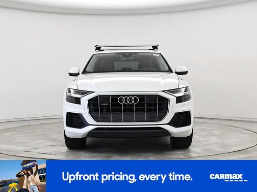 2022 Audi Q8 Premium Plus