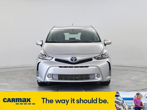 2015 Toyota Prius v Five
