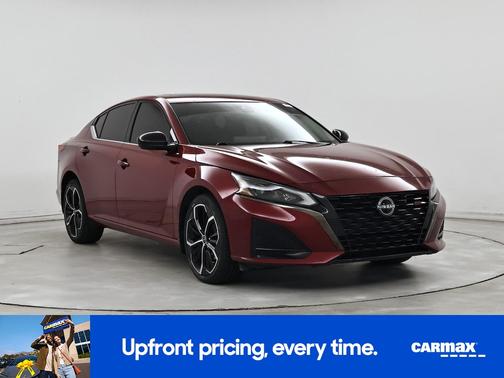 Red 2023 Nissan Altima SR