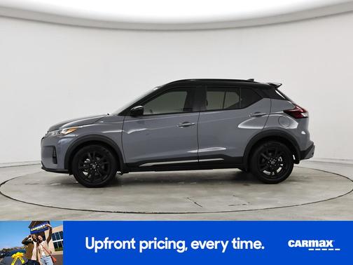 2022 Nissan Kicks SR